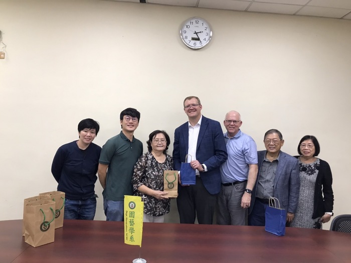 2025.11.4美國猶他州立大學奎尼農業與自然資源學院院長率隊來訪圖片