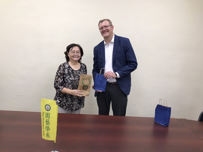 2025.11.4美國猶他州立大學奎尼農業與自然資源學院院長率隊來訪圖片